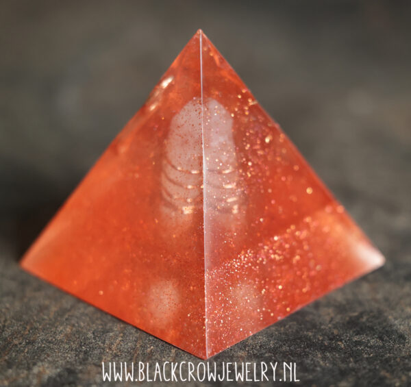 Orgonite Piramide 4 (uitverkocht)